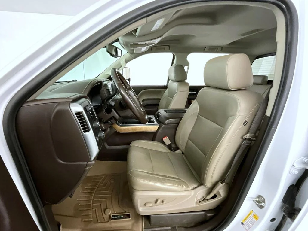 Used 2018 Beige Chevrolet LTZ image 10