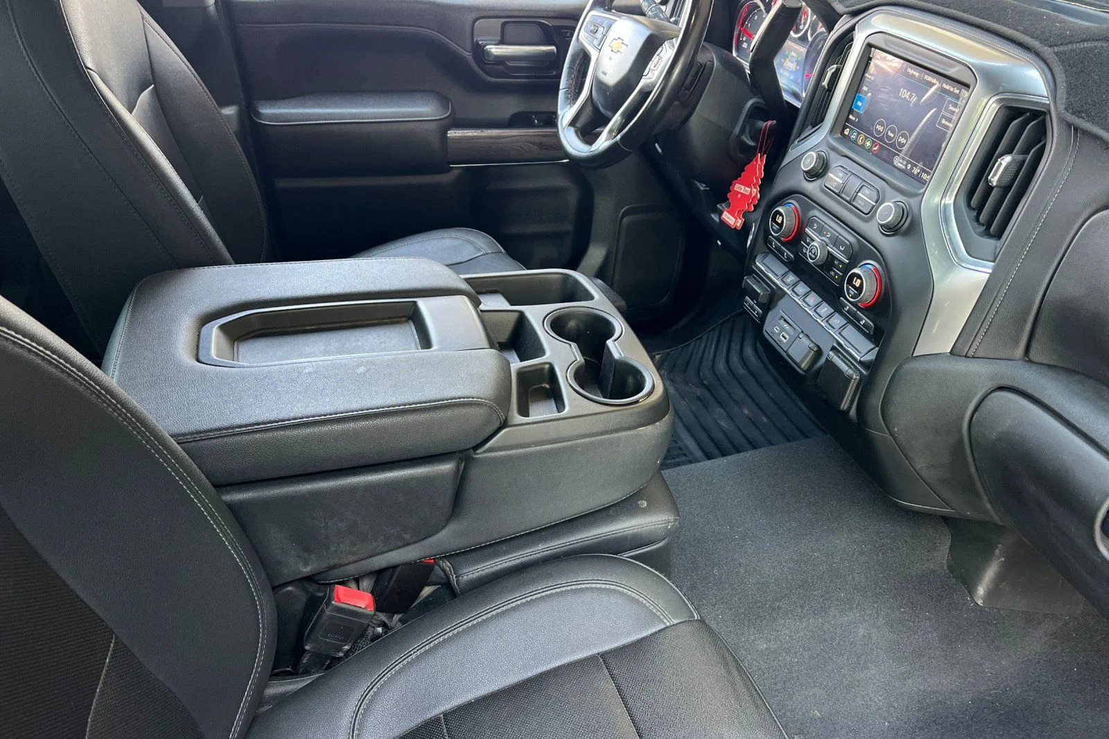 Used 2022 Green Chevrolet LTZ image 15