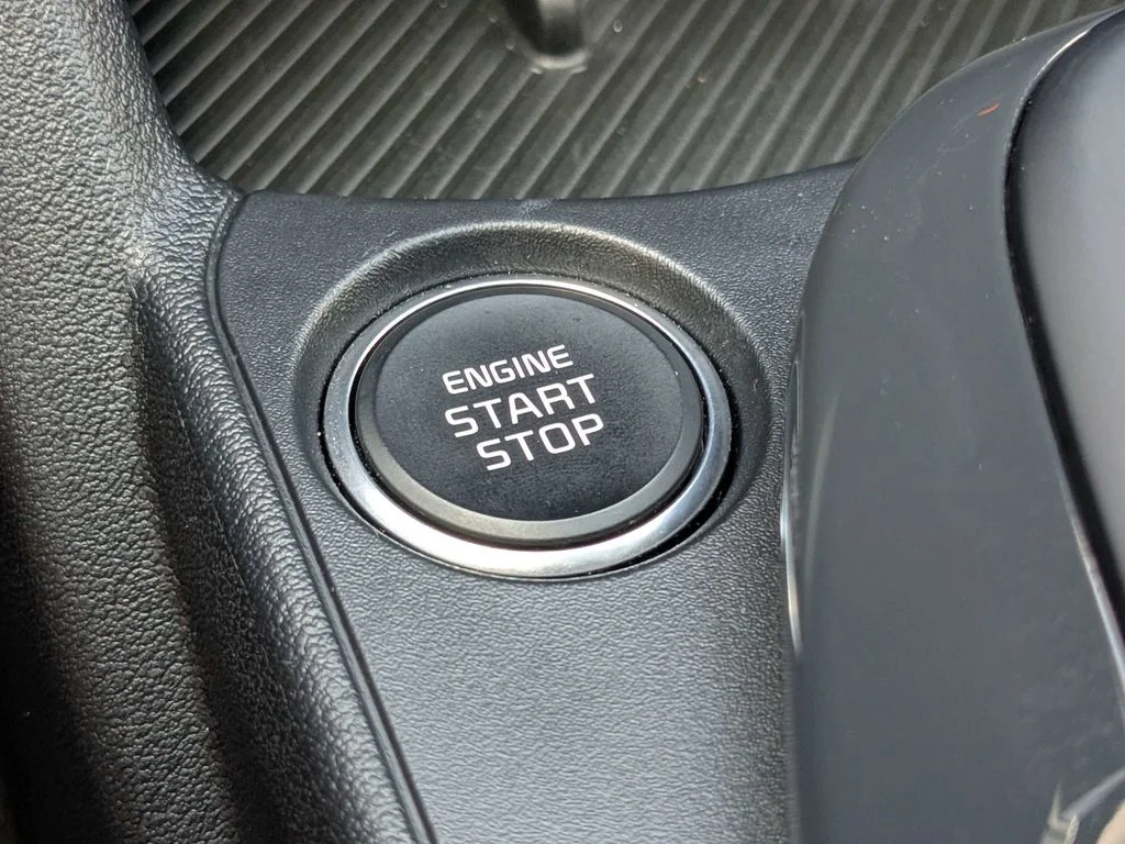 Used 2025  Kia EX image 28