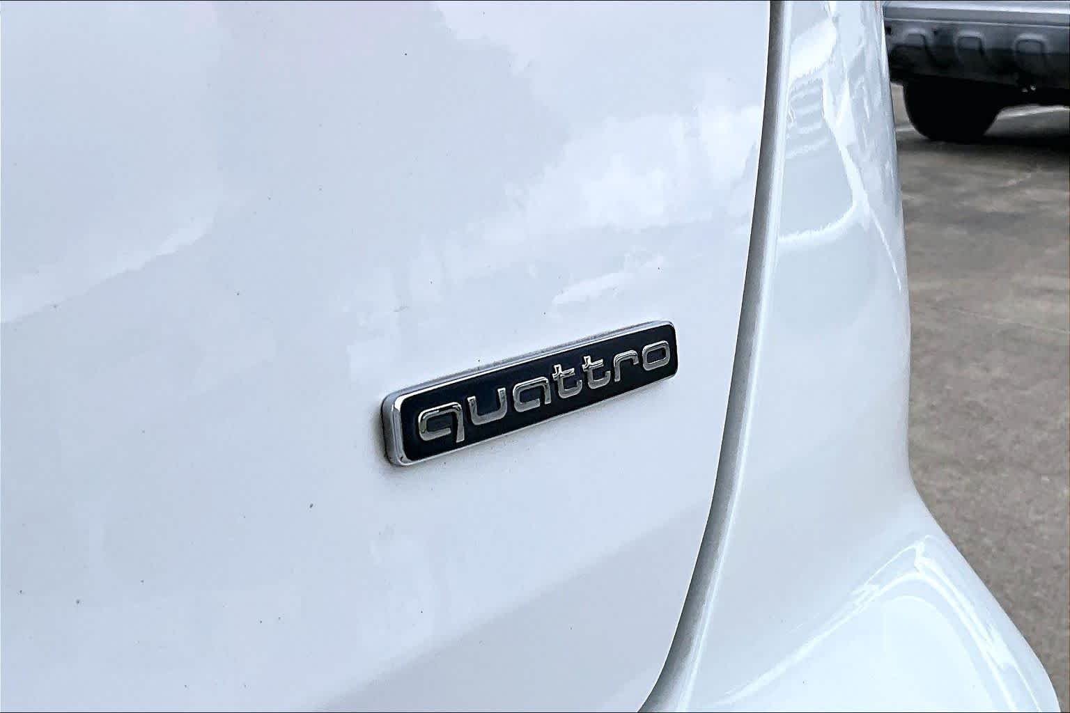 Used 2019 Ibis White Audi Premium image 9