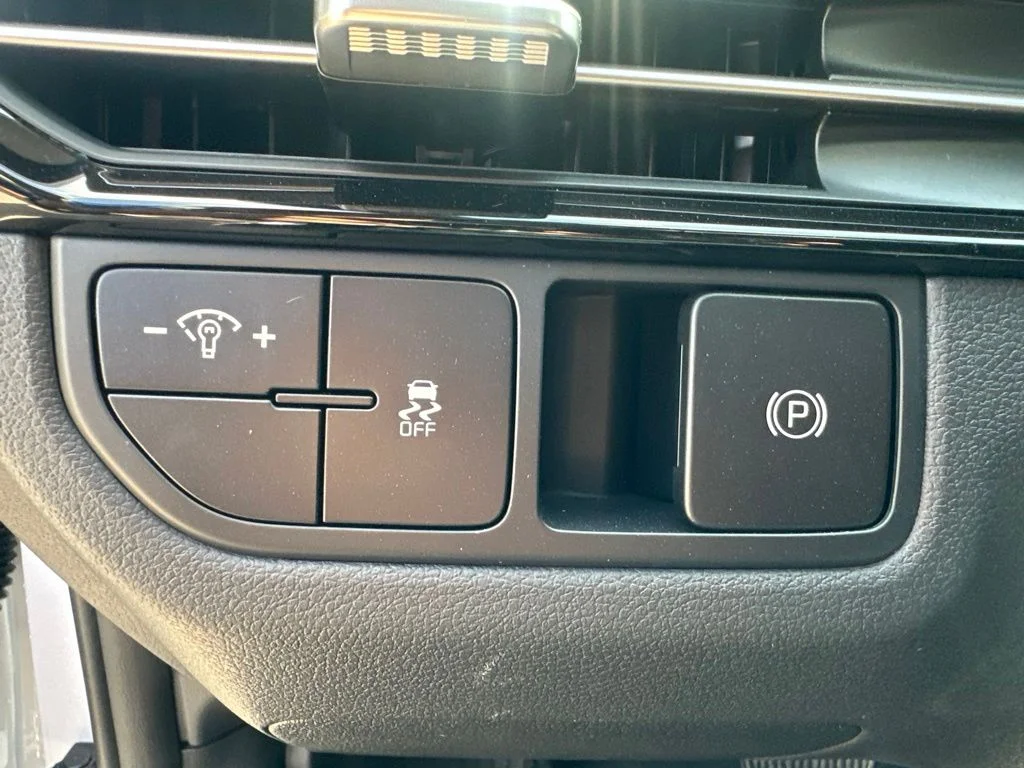 New 2026 White Kia LX image 9
