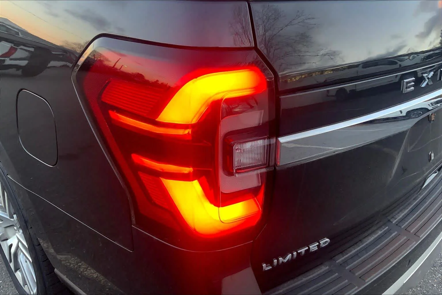 Used 2023 Dark Matter Metallic Ford Limited image 28