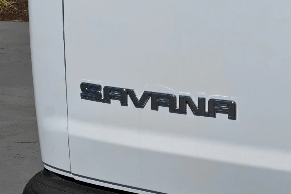 2025 GMC Savana Cargo Work Van - Photo 22