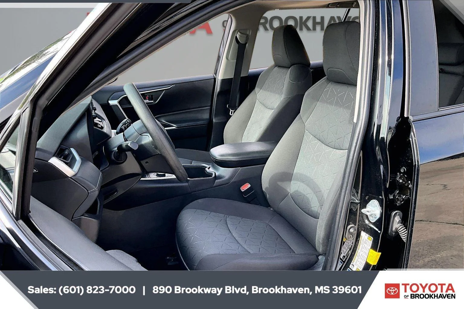 Used 2022 Midnight Black Metallic Toyota Hybrid XLE image 20