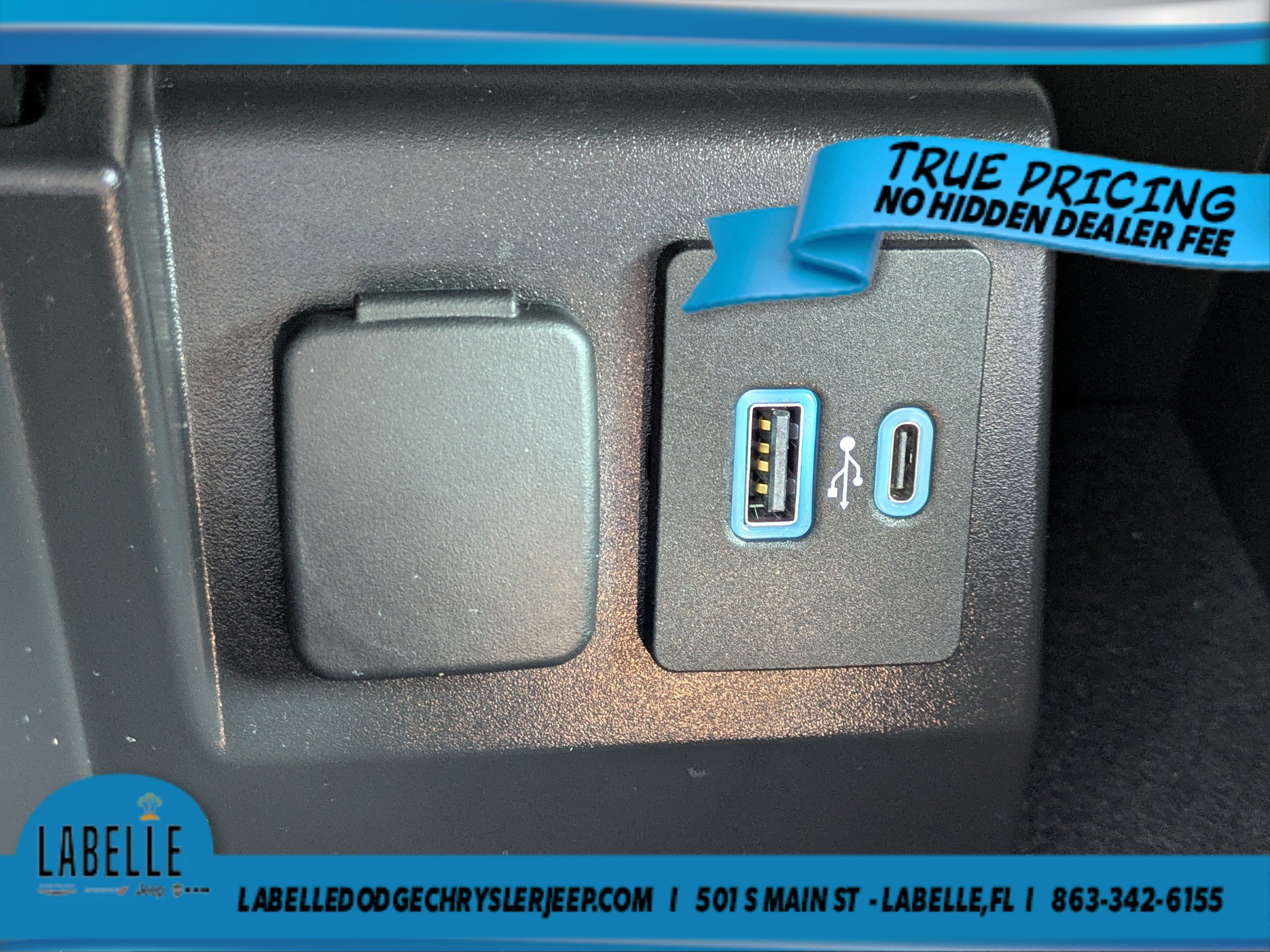 Used 2021 Silver Ford Base image 25