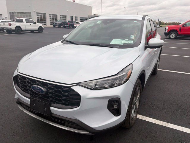 Used 2025 Silver Metallic Ford ST-Line Select image 5