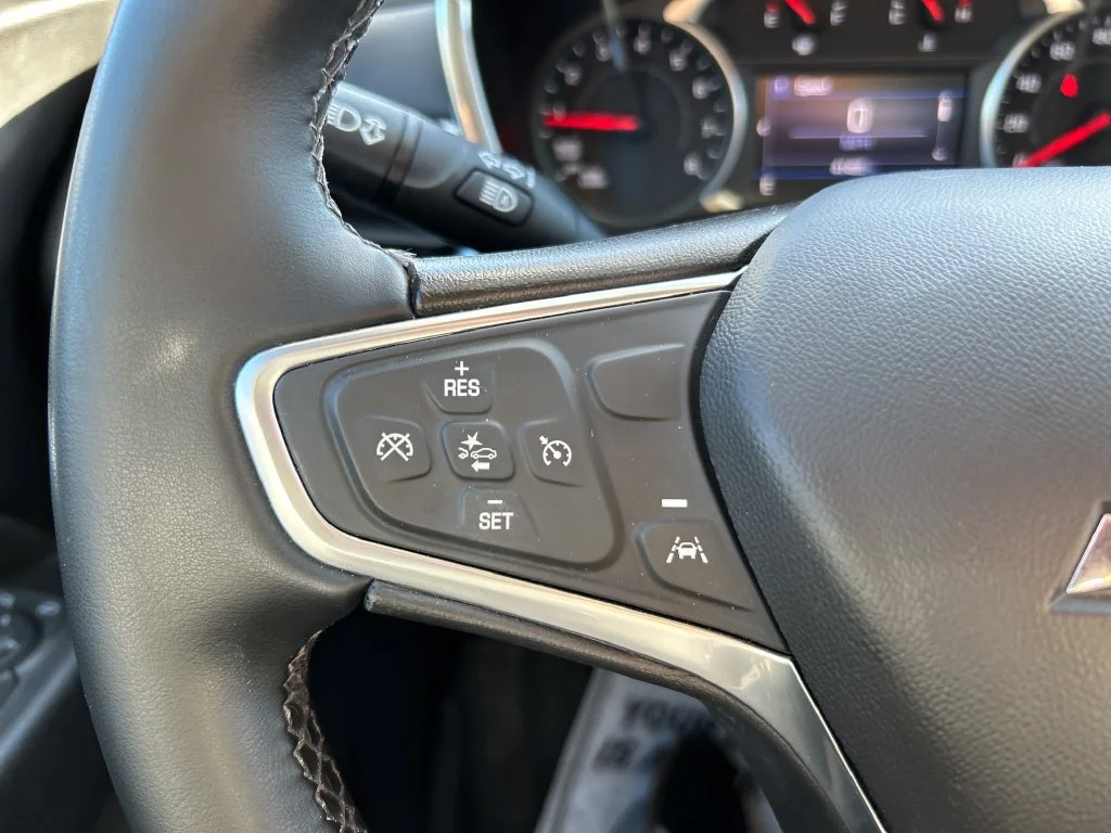 Used 2023 STERLING GRAY METALLIC Chevrolet LT image 23