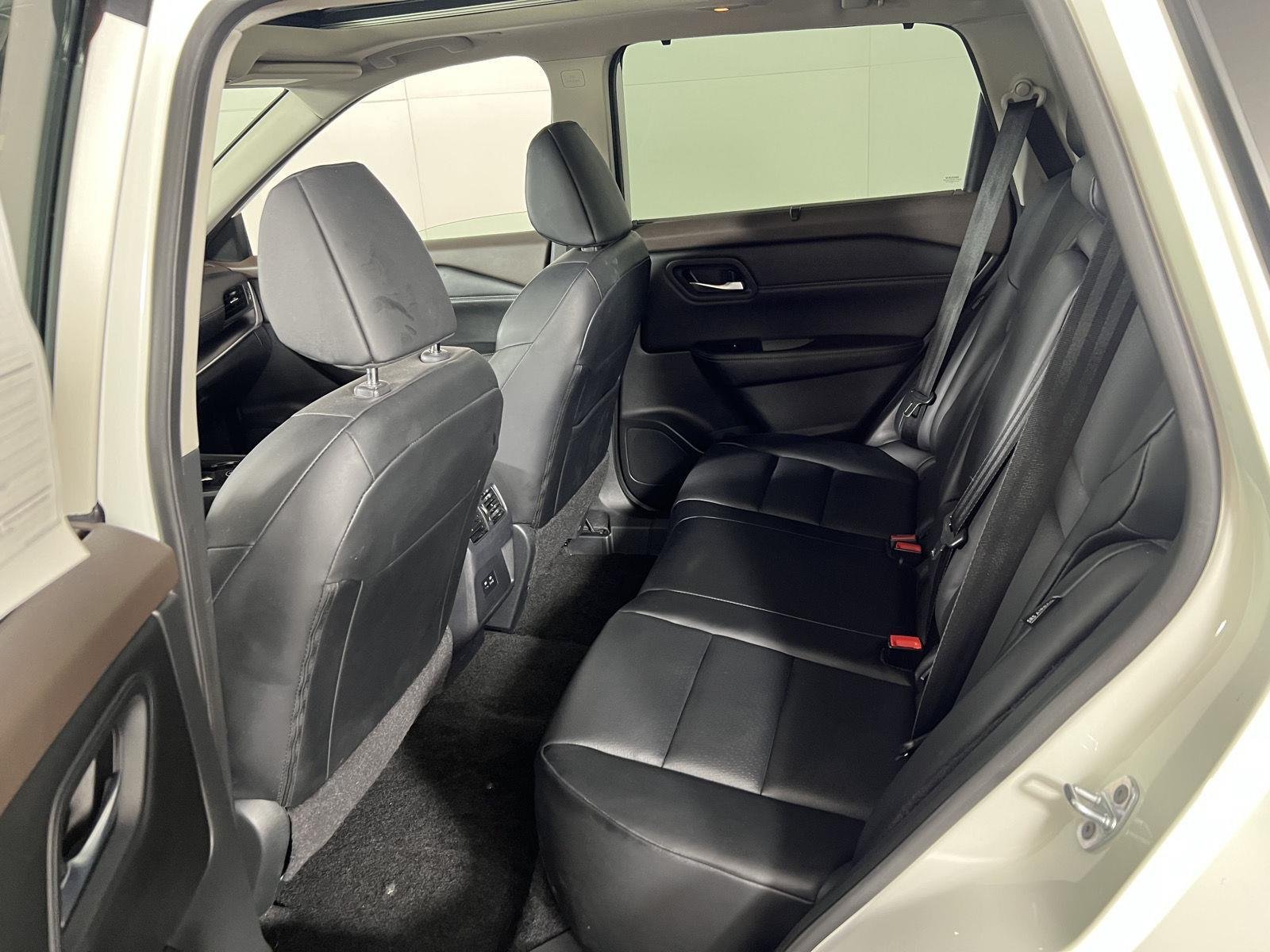 Used 2023 Pearl White Tricoat Nissan SV image 14