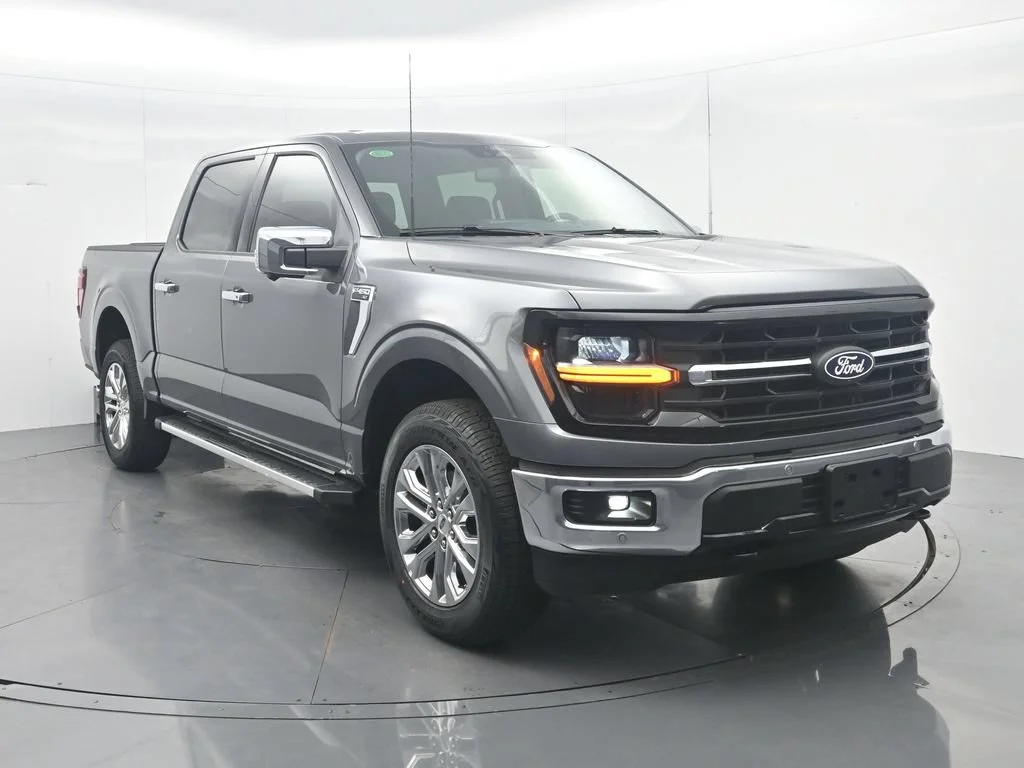 New 2026 Carbonized Gray Metallic Ford XLT image 4