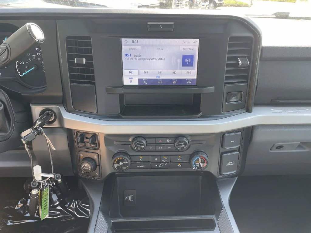 New 2027 White Ford XLT image 20
