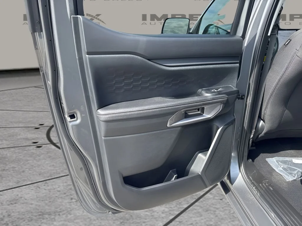 Used 2025 Gray Ford XLT image 27