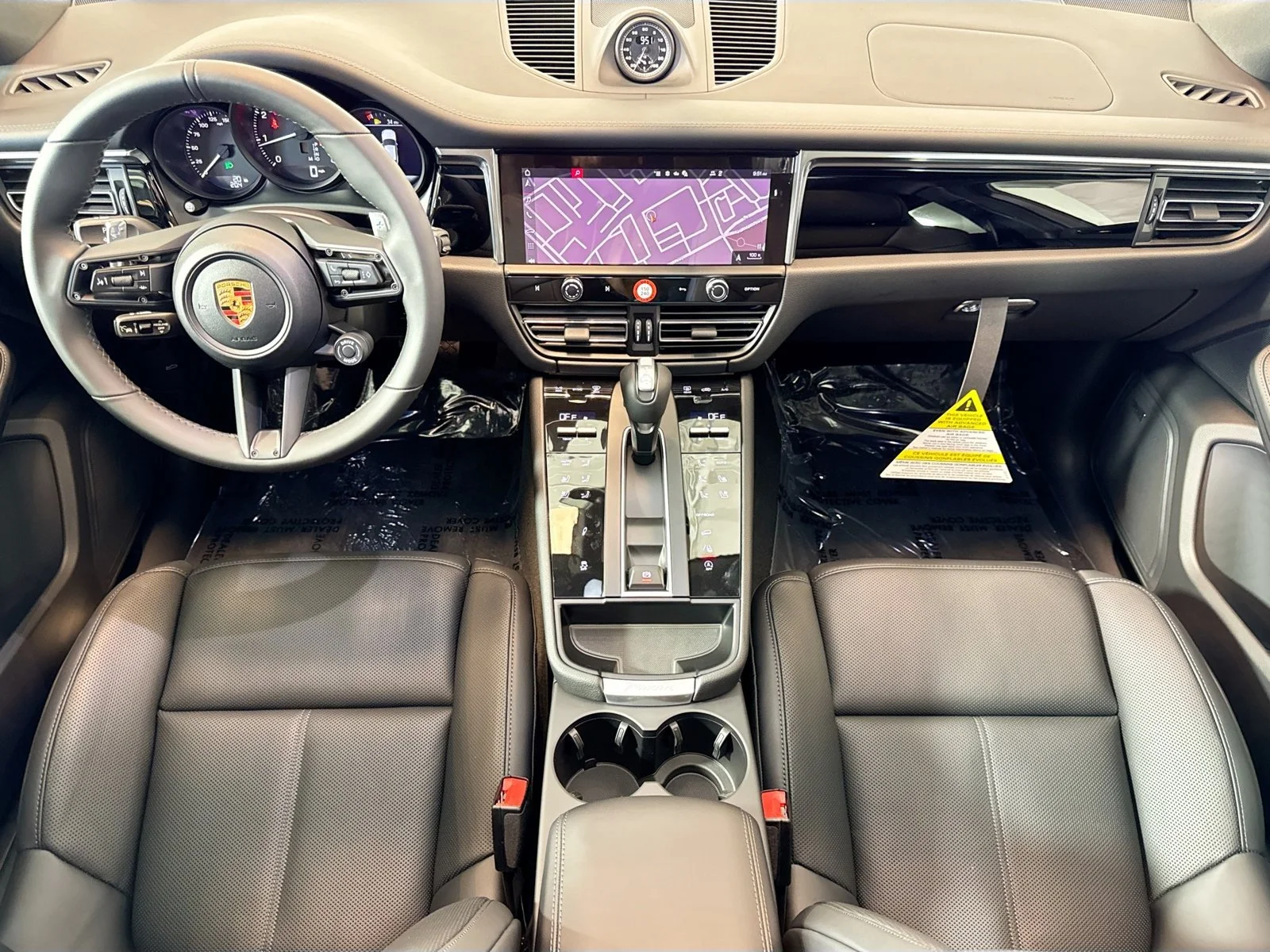 2026 Porsche Macan T - Photo 20