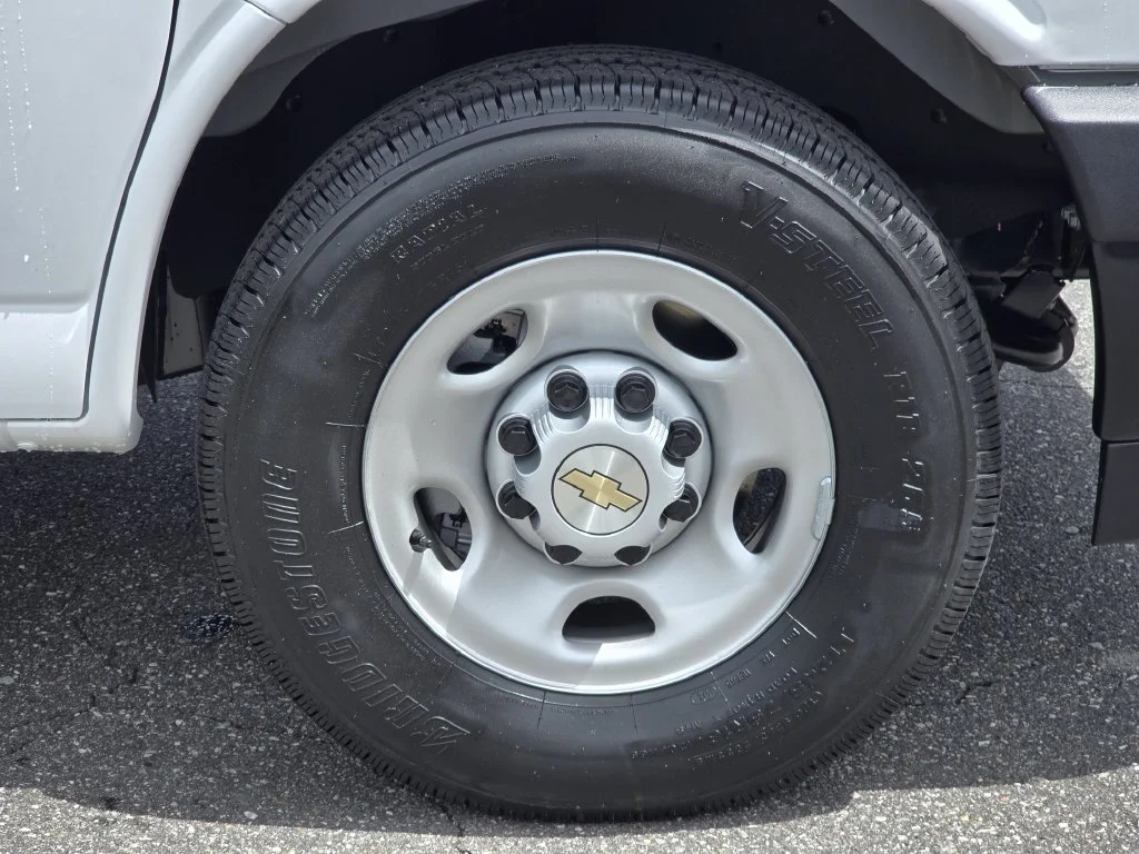 New 2026 White Chevrolet Work Van image 15