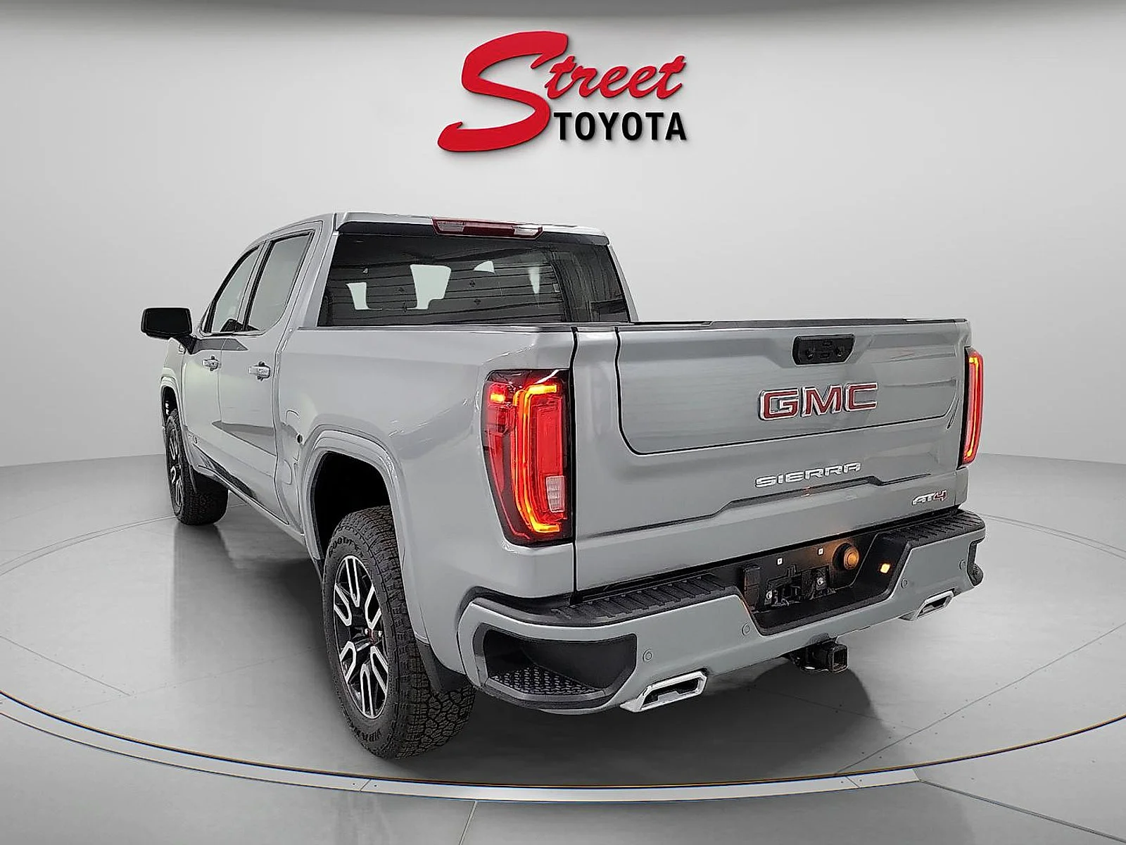 Used 2024 Sterling Metallic GMC AT4 image 2