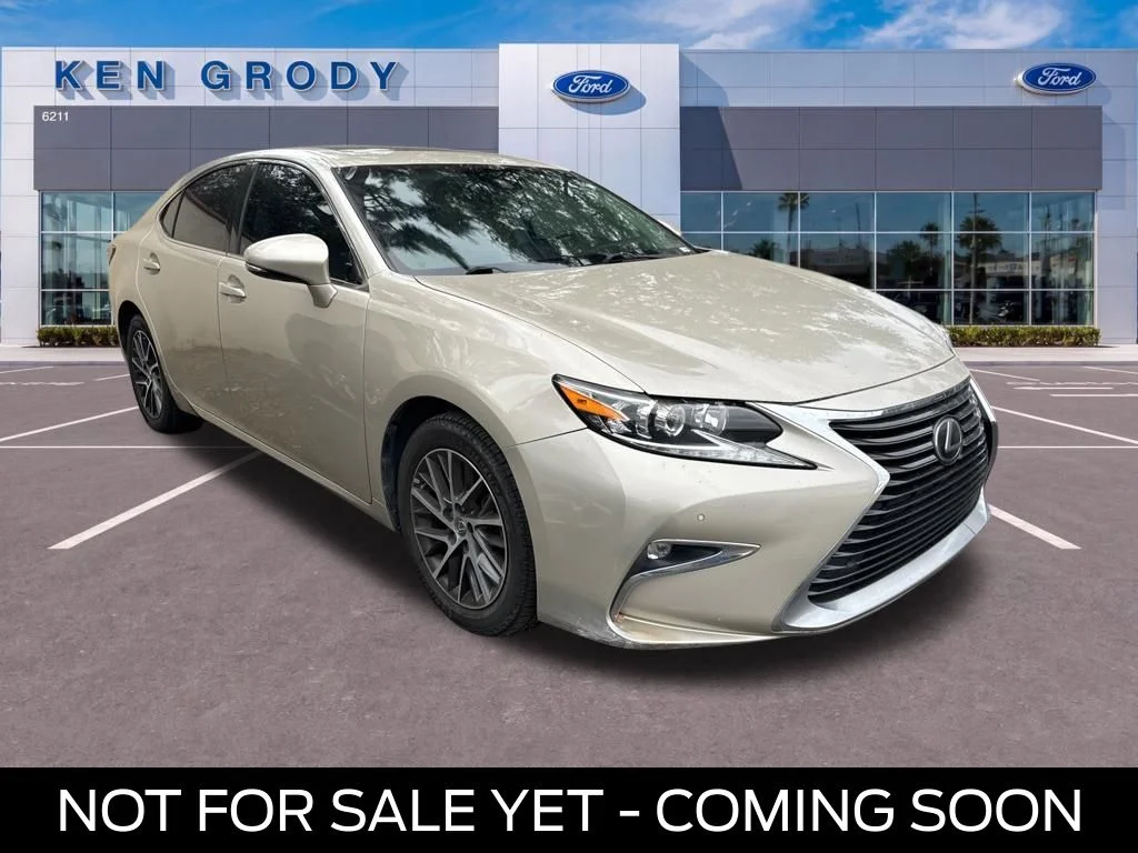2017 Lexus ES 350 350's photo
