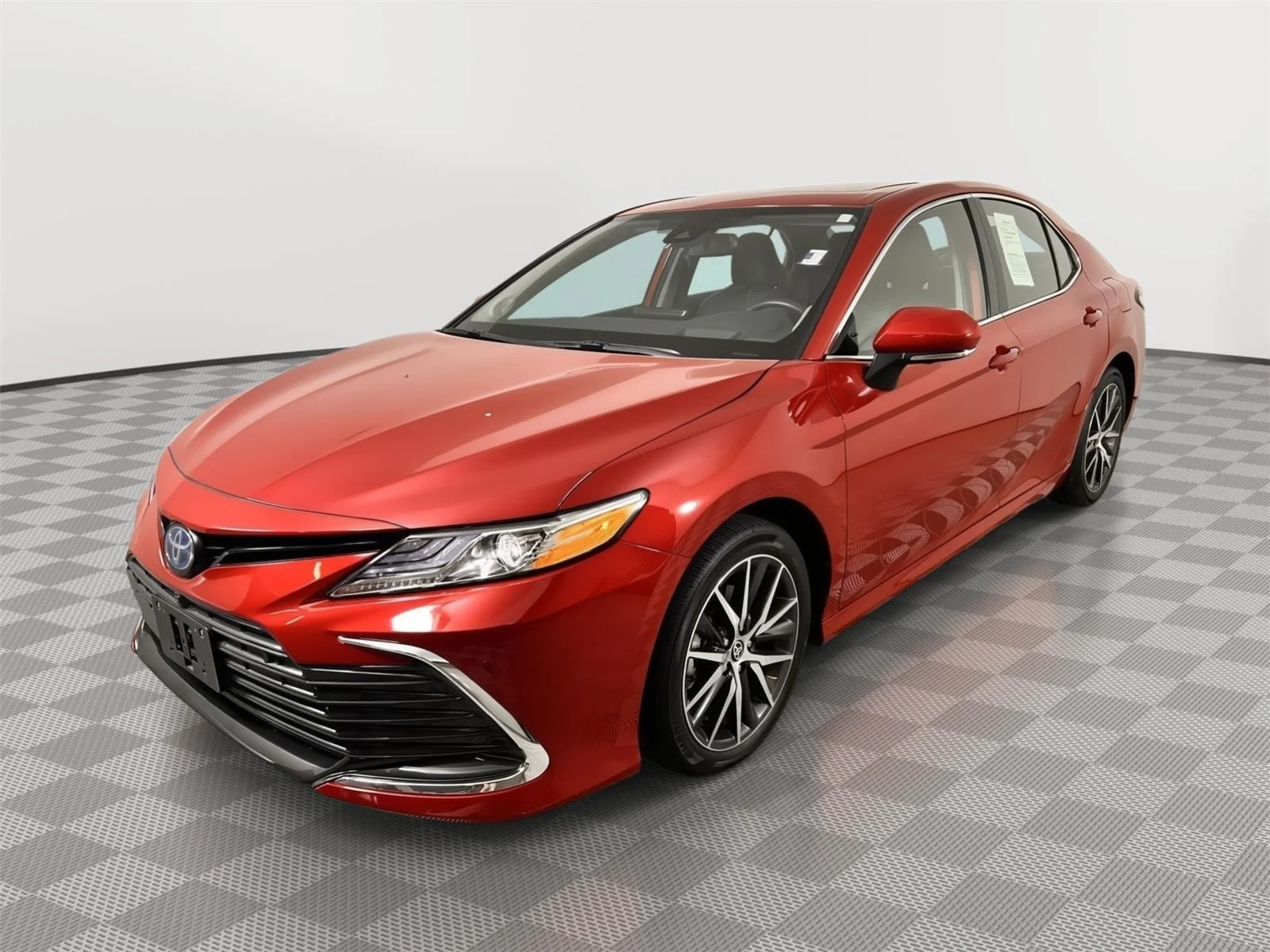 Used 2024 Supersonic Red Toyota XLE image 1