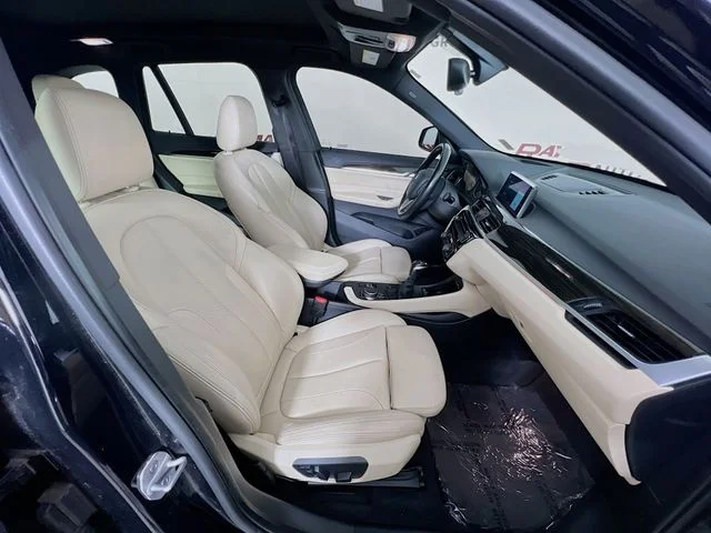Used 2018 Black BMW xDrive28i image 40