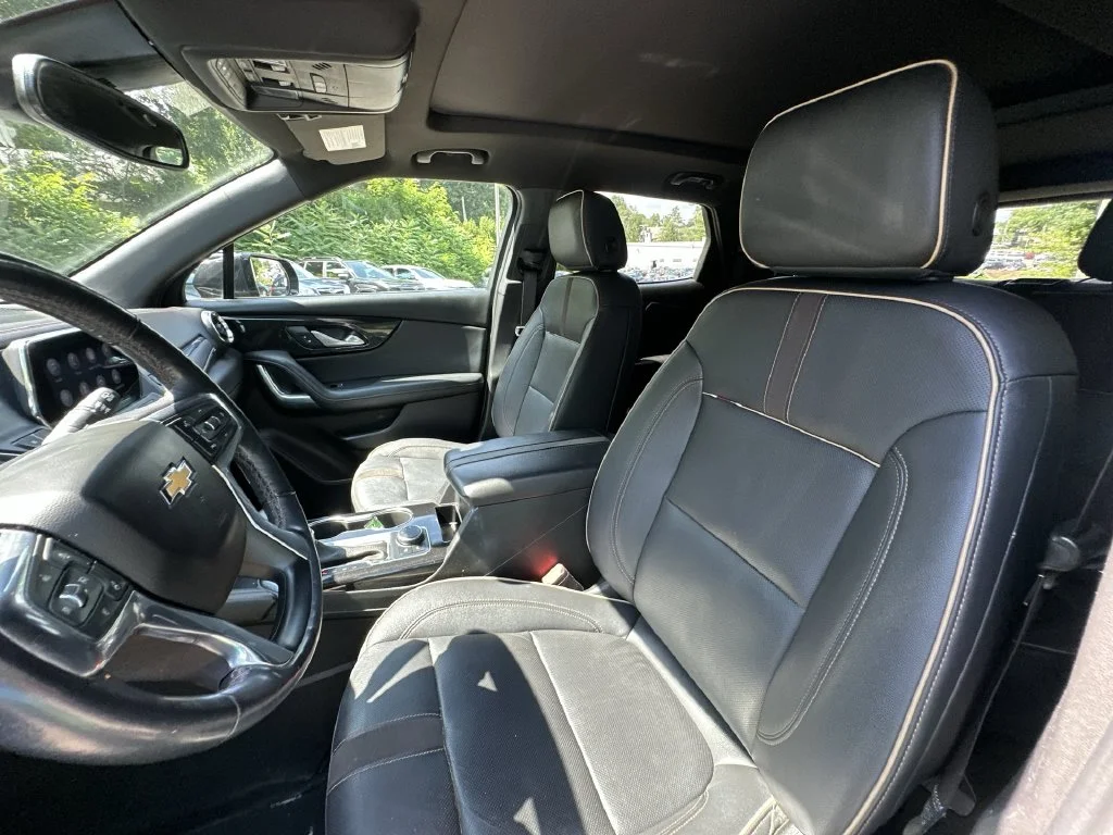 Used 2022 Gray Chevrolet Premier image 20