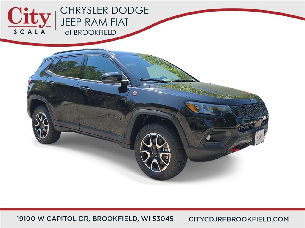 New 2026 Diamond Black Crystal Pearl-Coat Exterior Paint Jeep Trailhawk image 1