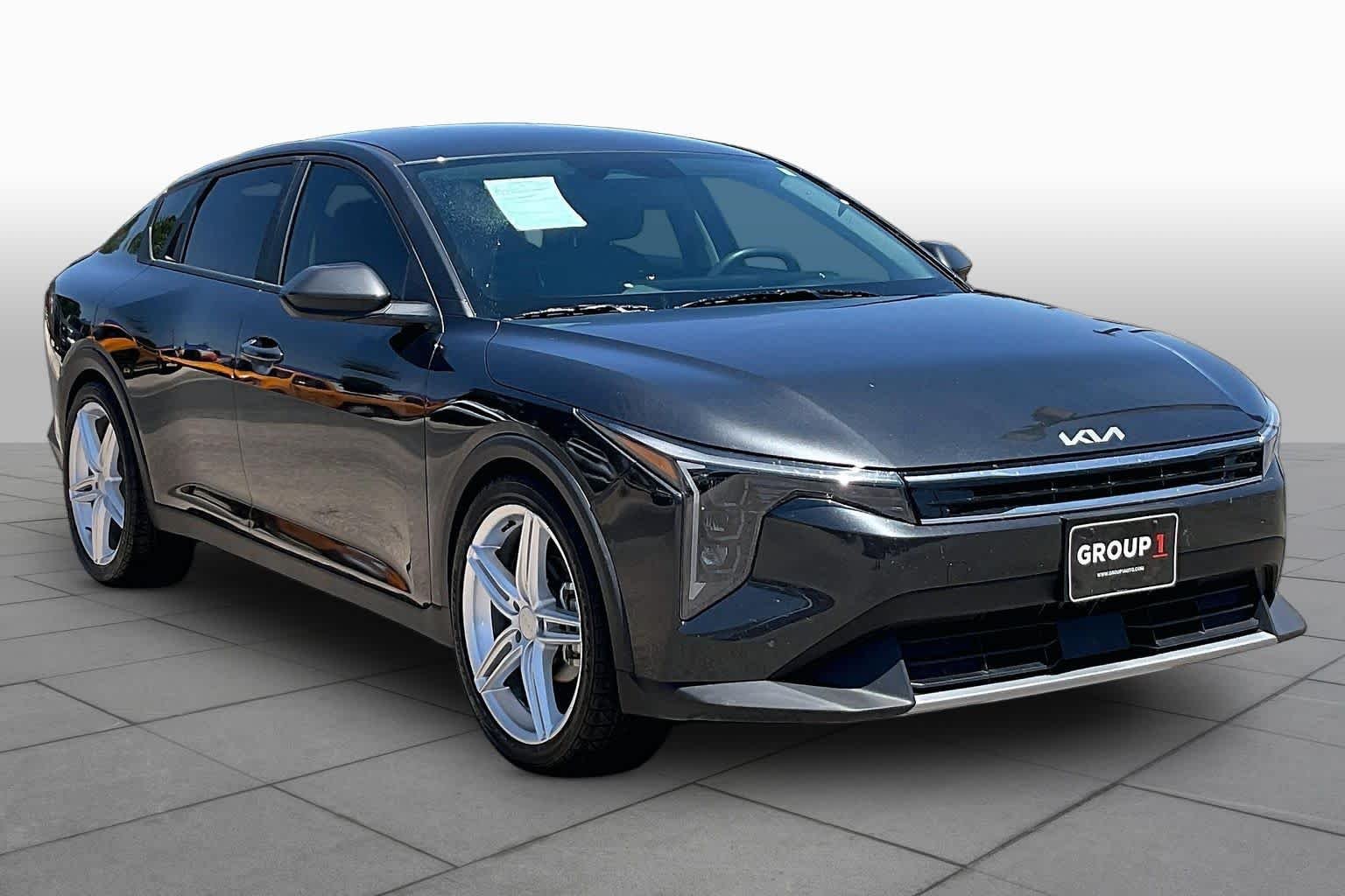 Used 2025 Interstellar Gray Kia EX image 3