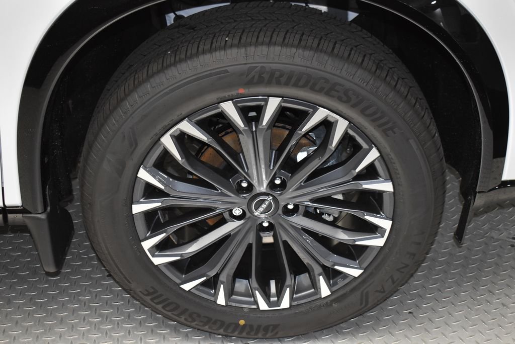 New 2026 Everest White Pearl TriCoat Nissan Platinum image 38