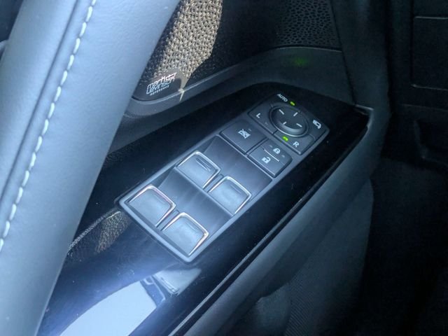 Used 2024  Lexus 600 F SPORT image 25