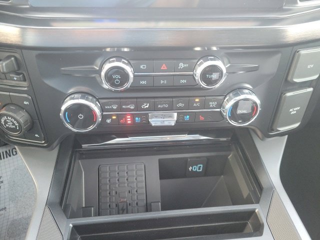 New 2027 Gray Metallic Ford Lariat image 16