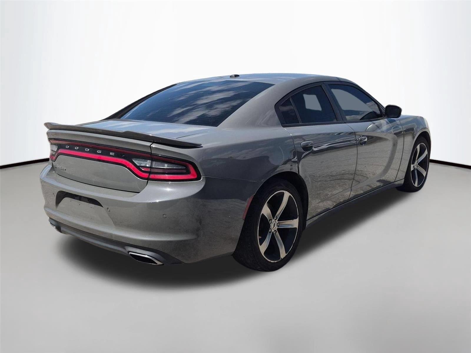 Used 2017 Destroyer Gray Clearcoat Dodge SE image 5