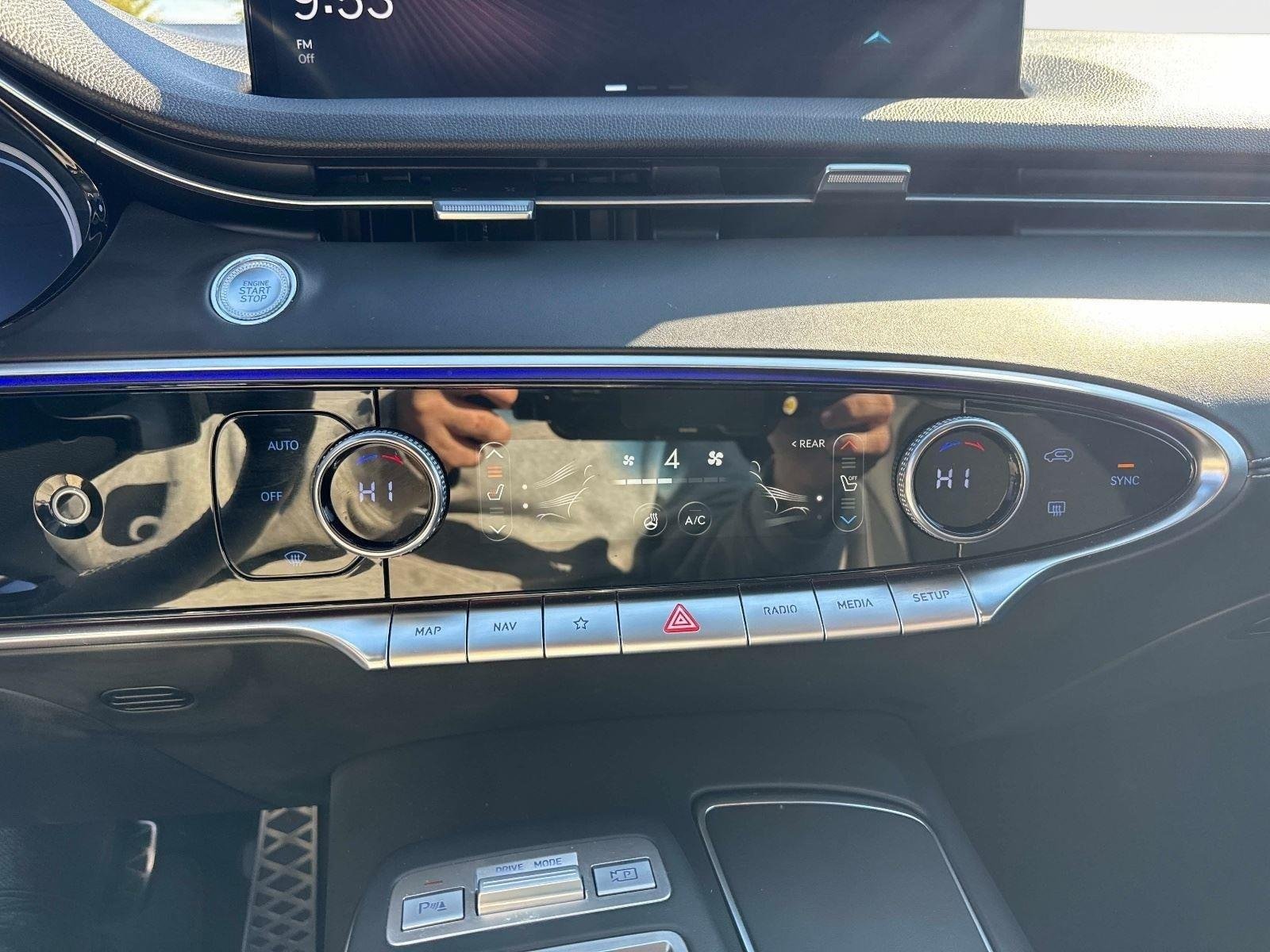 2024 GENESIS GV70 Sport - Photo 27