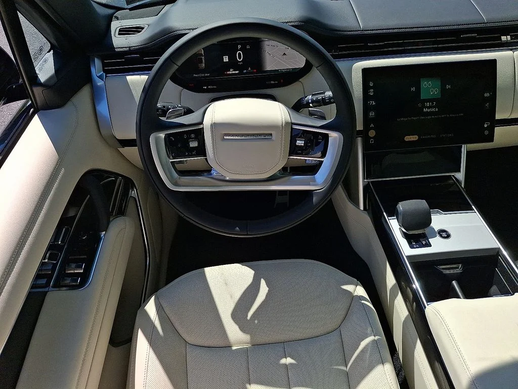 New 2026 Varesine Blue Land Rover SE image 7
