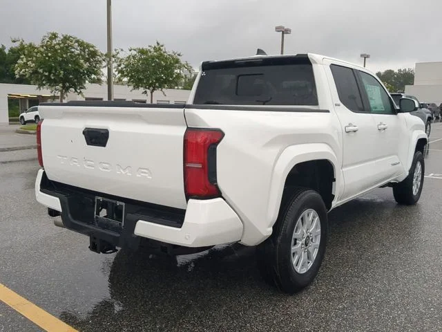 New 2026 Ice Cap Toyota SR5 image 4