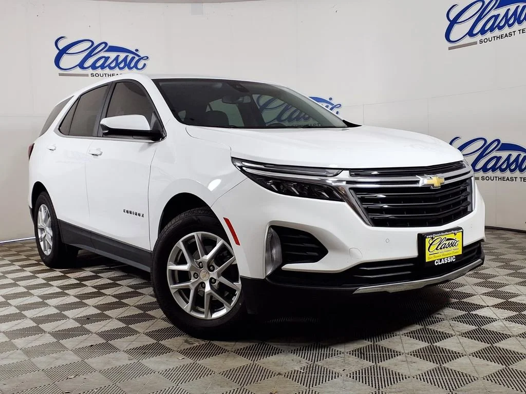Used 2022 Summit White Chevrolet LT image 1