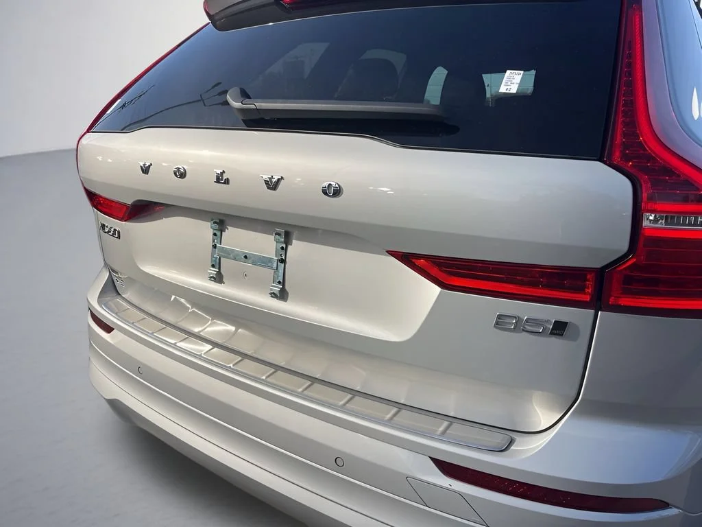 Used 2023 Gray Volvo Core image 34