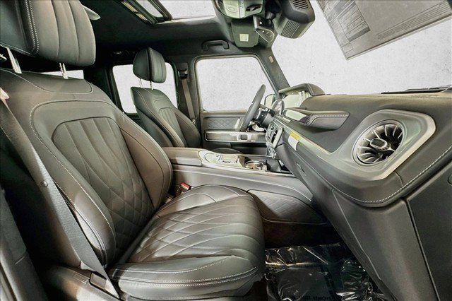 New 2027 MANUFAKTUR Night Black Magno Mercedes-Benz G 580e image 56
