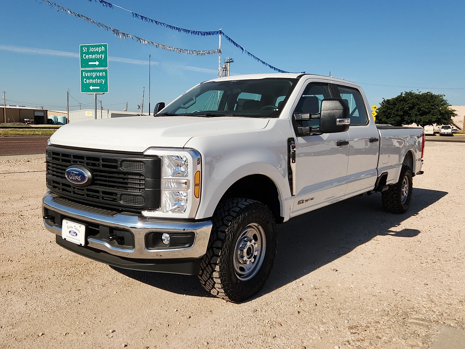 New 2026 Oxford White Ford F-250® XL image 3