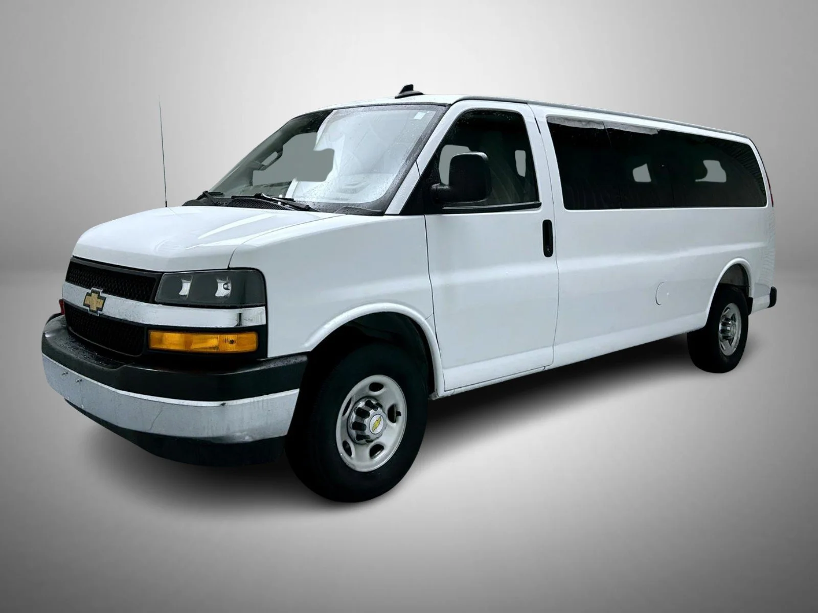 Used 2025 White Chevrolet LT image 1
