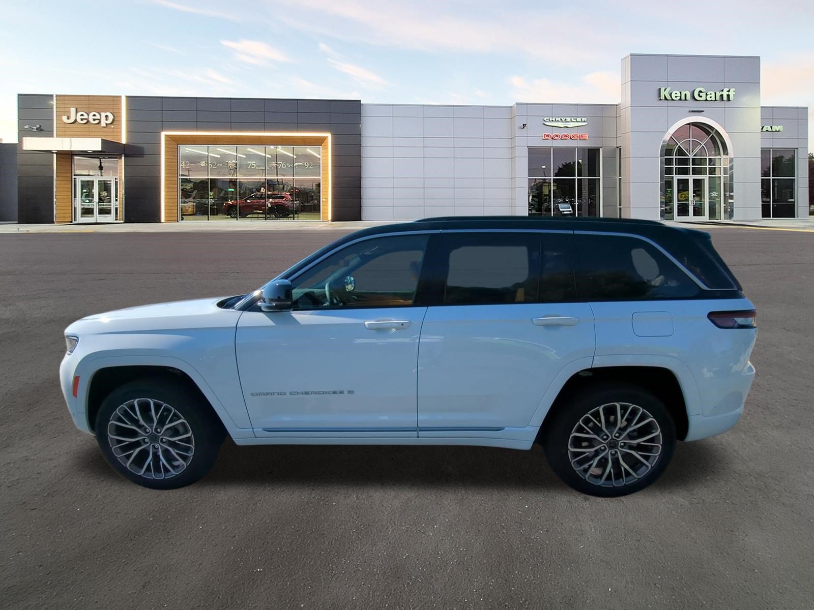 New 2027 Bright White Clear-Coat Paint Jeep Summit image 8