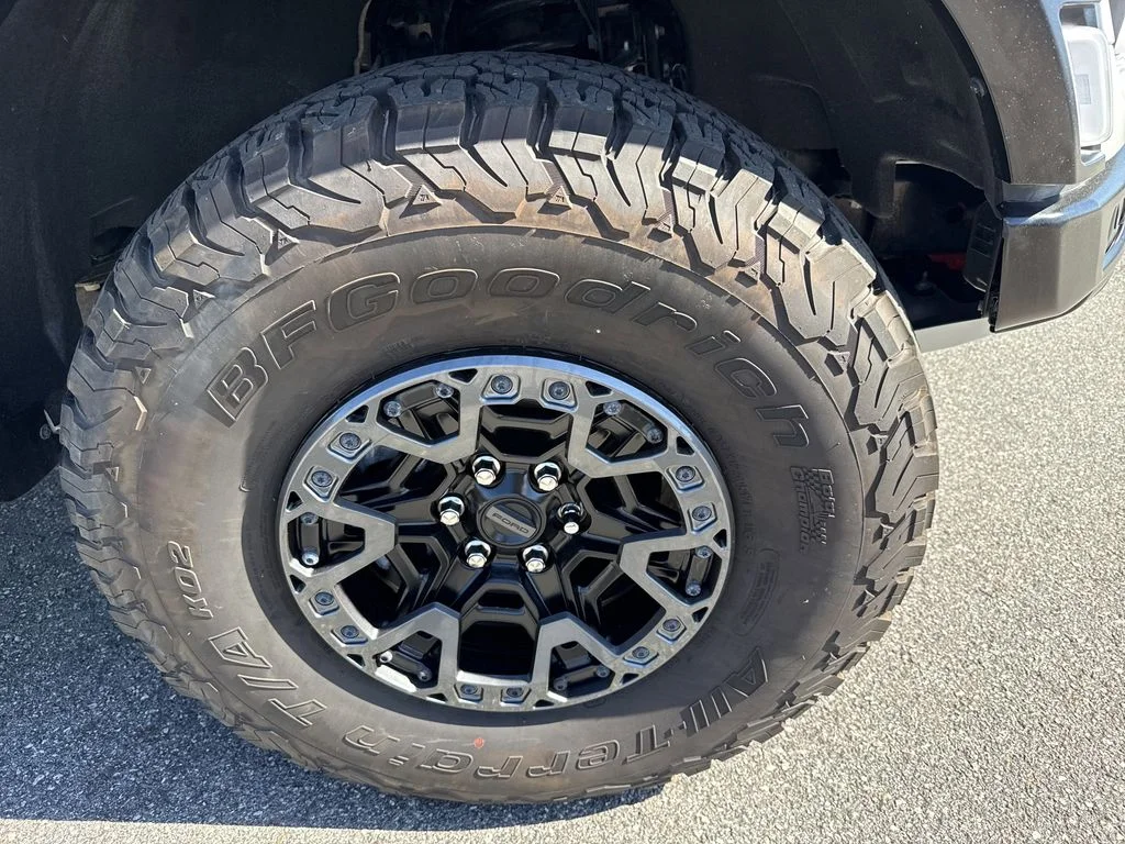 Used 2025 White Ford Raptor image 12