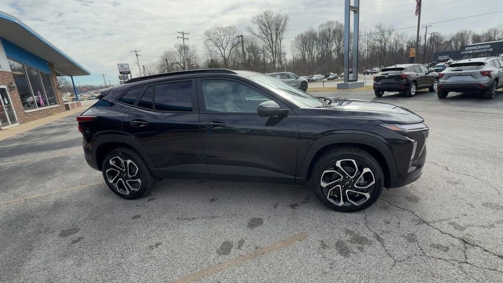 2026 Chevrolet Trax RS - Photo 9