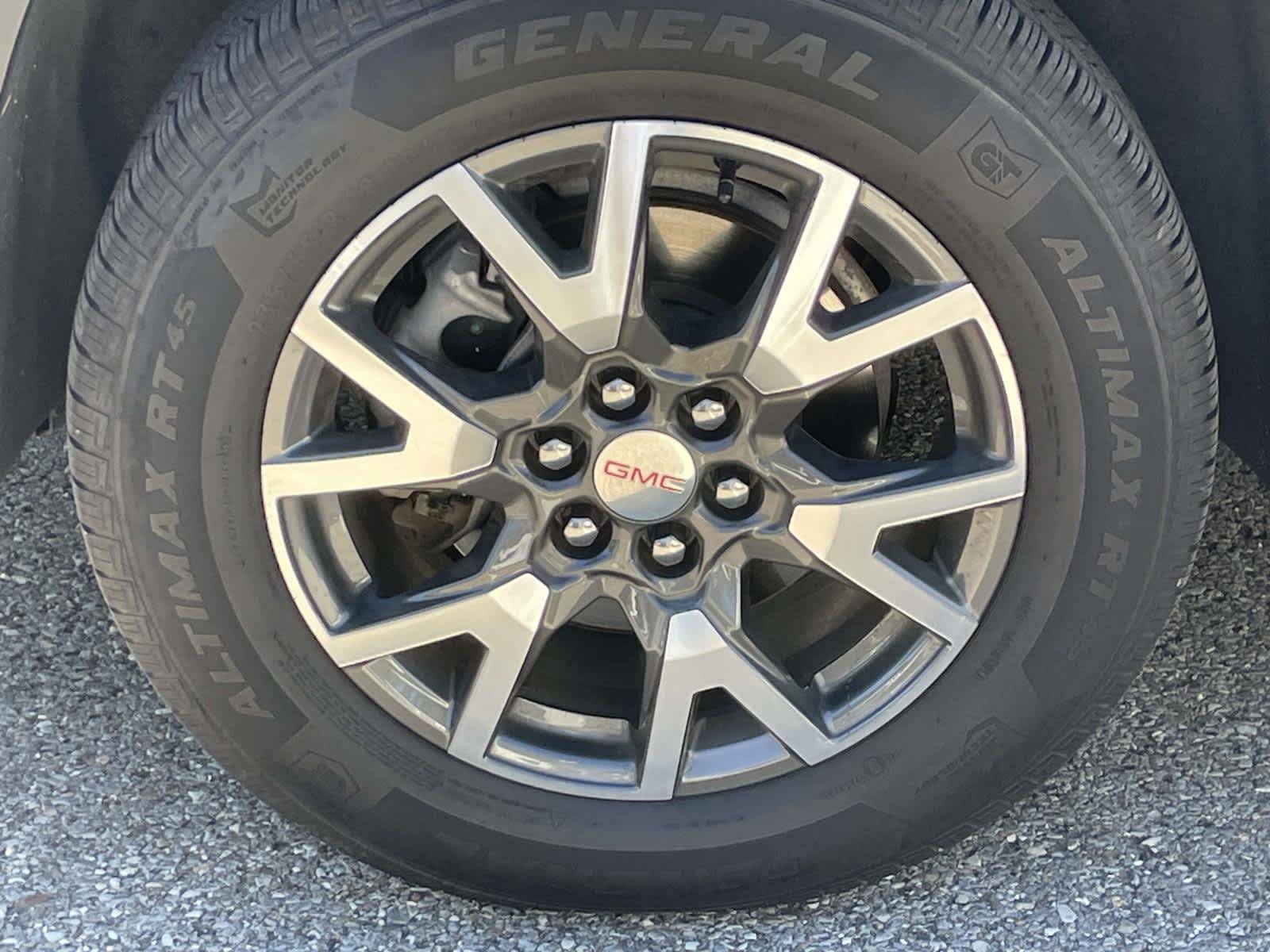 Used 2023 Summit White GMC SLE image 19