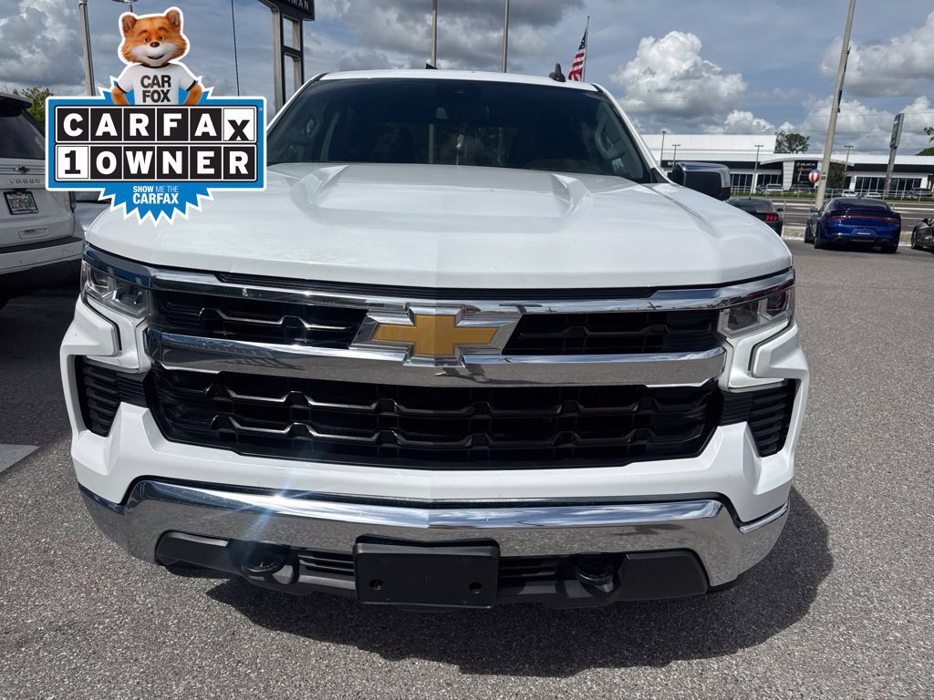 Used 2024 Summit White Chevrolet LT image 2