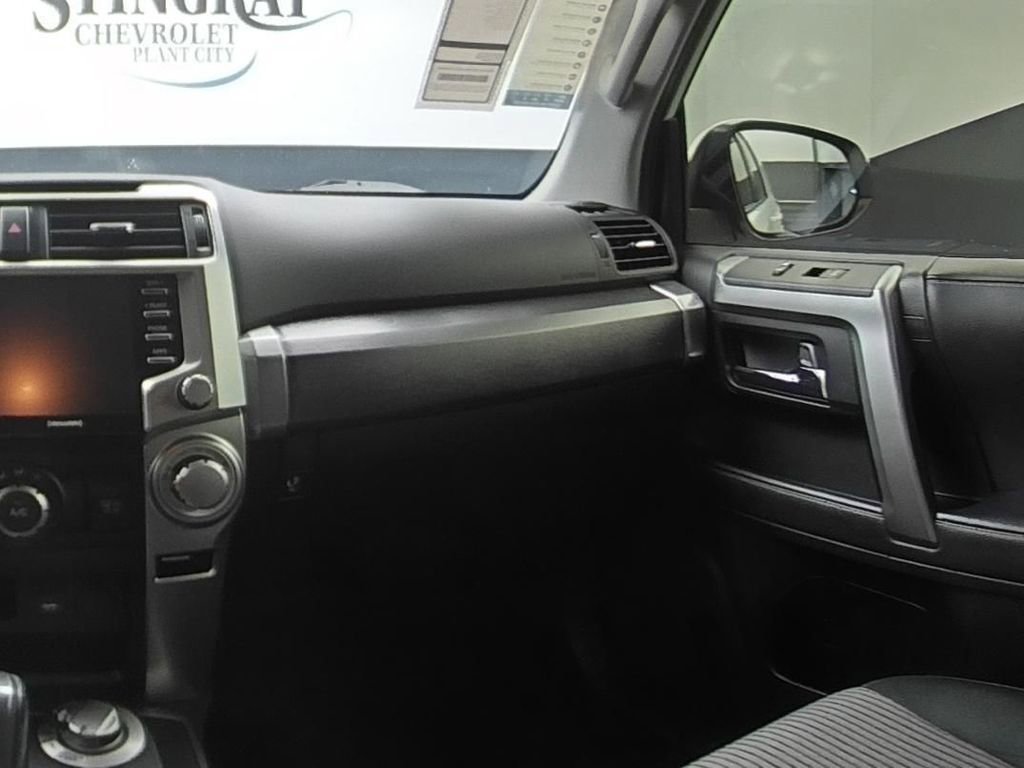 Used 2020 White Toyota SR5 image 15