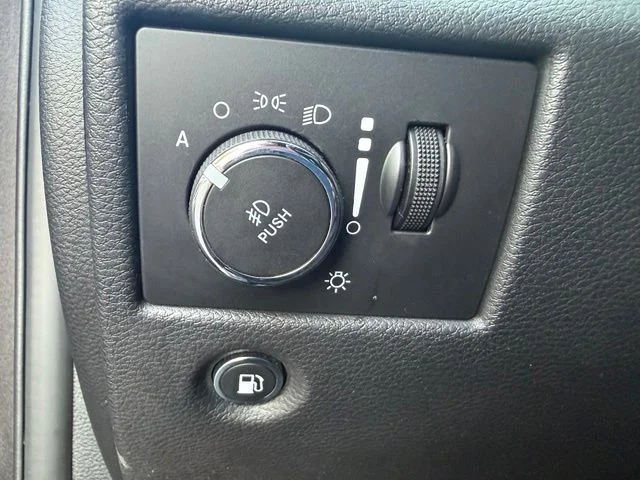 Used 2020 Granite Crystal Metallic Clearcoat Jeep Altitude image 32