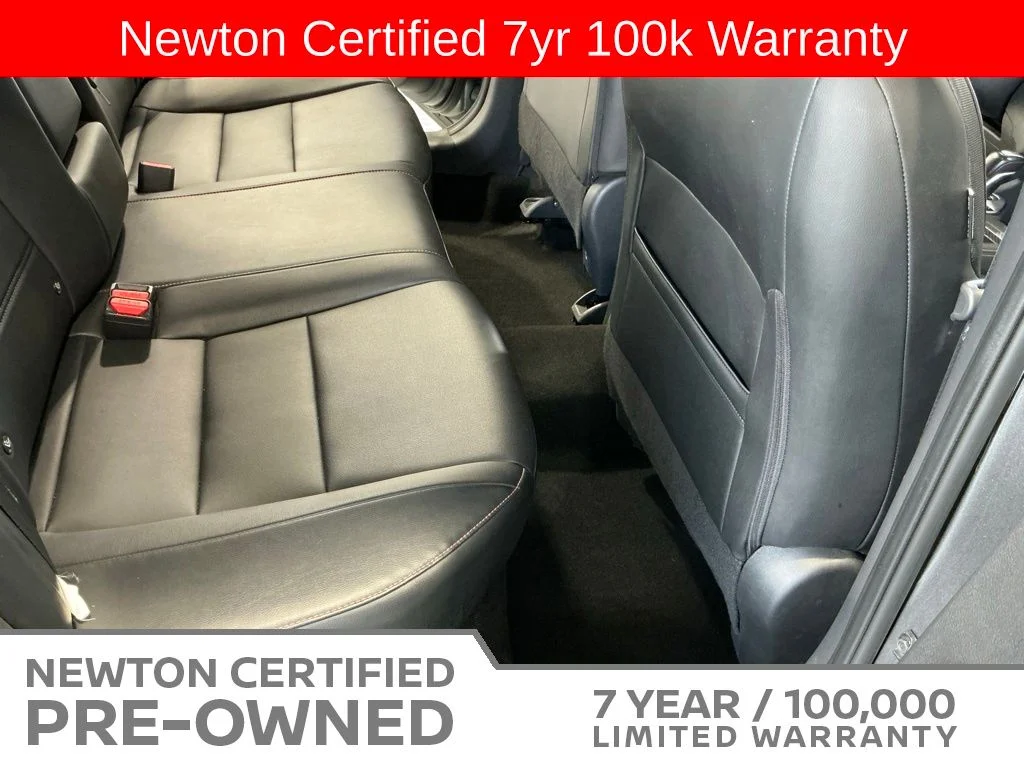 Certified Used 2022 Gun Metallic/Super Black Nissan SR image 19
