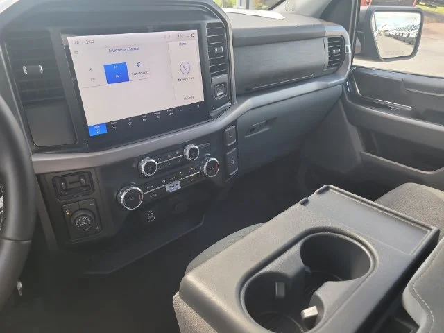 Used 2025 Gray Ford XLT image 21
