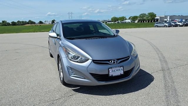 Used 2015 Hyundai Elantra SE with VIN 5NPDH4AE1FH621111 for sale in O'Fallon, IL