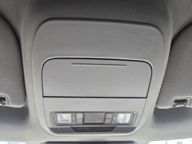Used 2024 Oxford White Ford XLT image 20