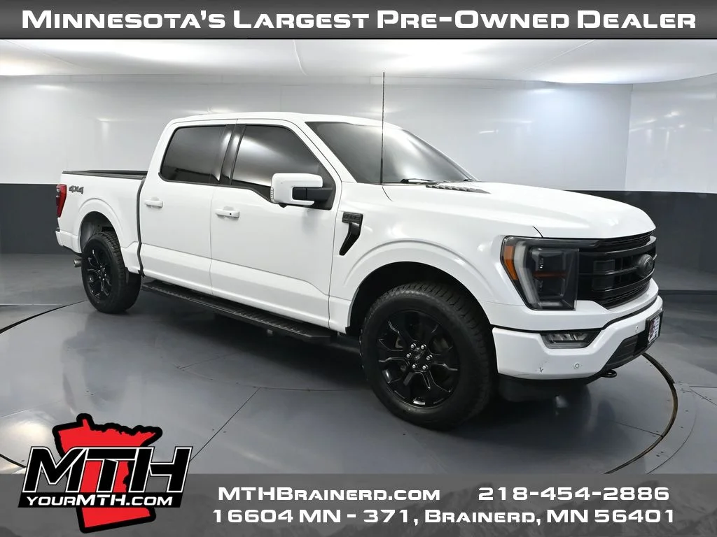 Used 2022 White Ford Lariat image 1