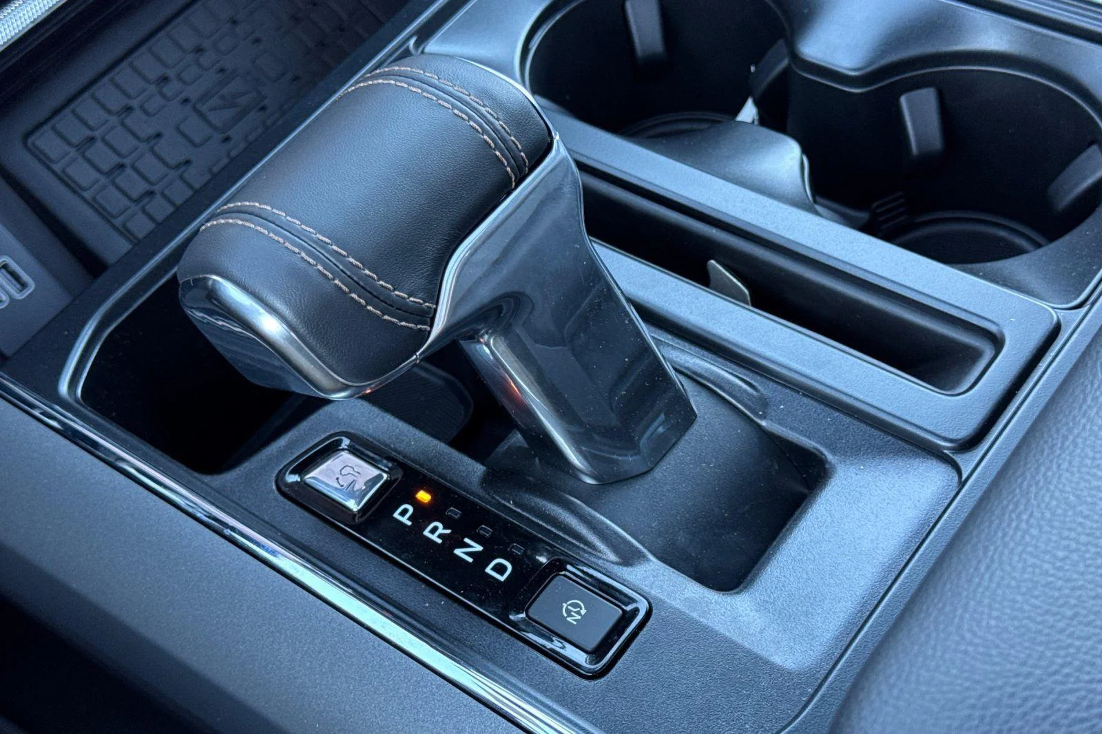 2025 Ford F-150 Lightning Lariat - Photo 24