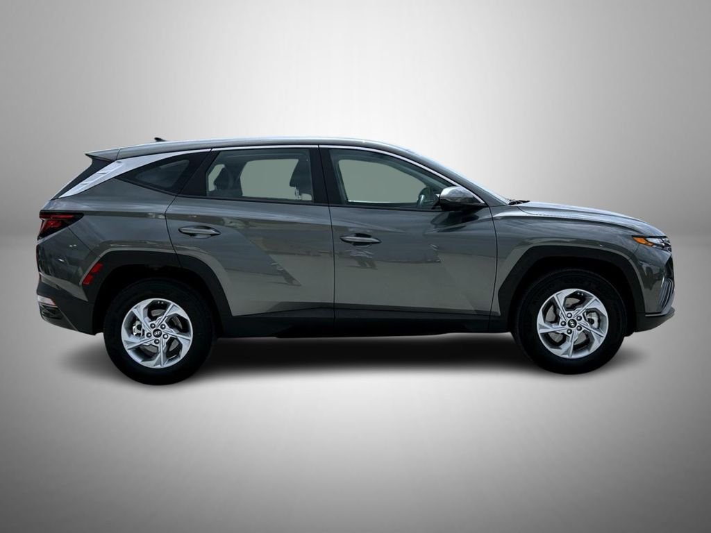 Used 2023 Gray Hyundai SE image 4